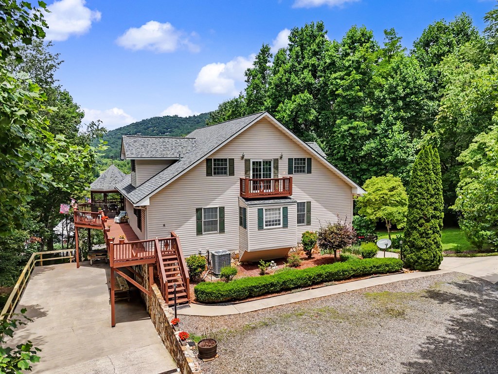 488 Dogwood Place