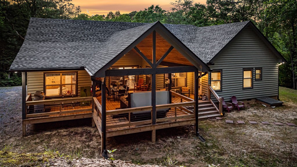 110 River Ridge Drive
