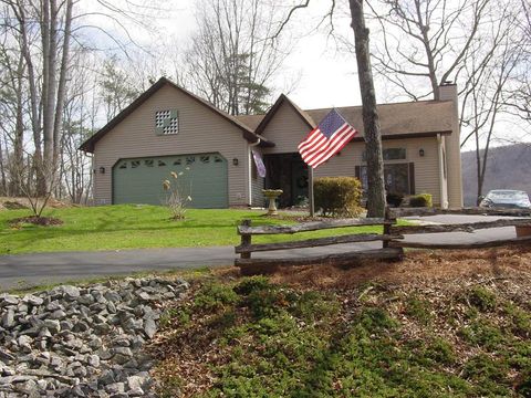 5170 Pinecrest Road Young Harris GA 30582