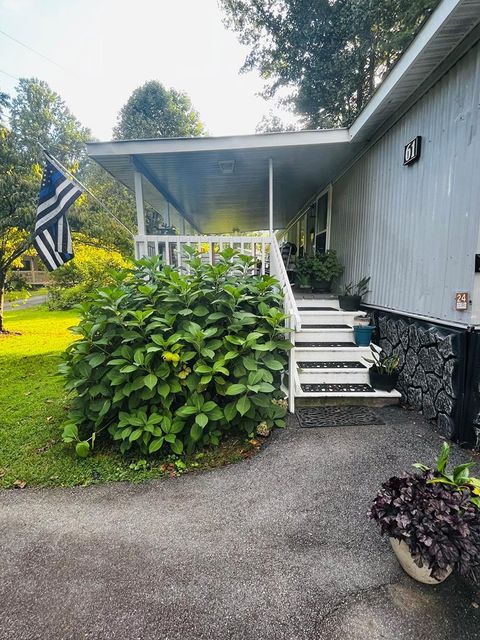 A home in Hiawassee