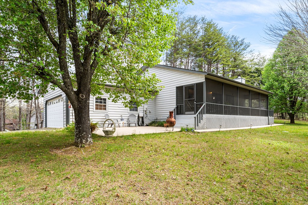 9045 Betty Jo Circle