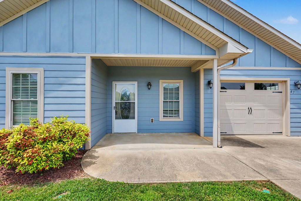 47 Riverwalk Circle
