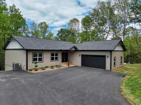 137 Oxford Trail Blairsville GA 30512