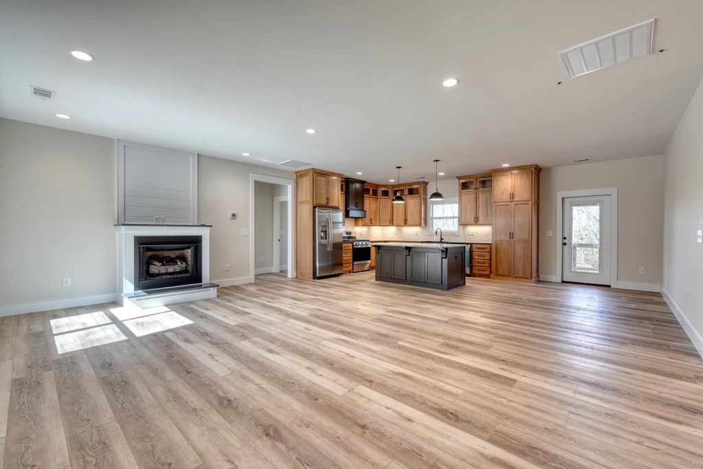 137 Oxford Trail