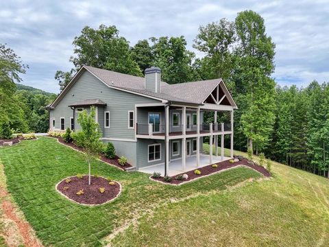 A home in Hiawassee