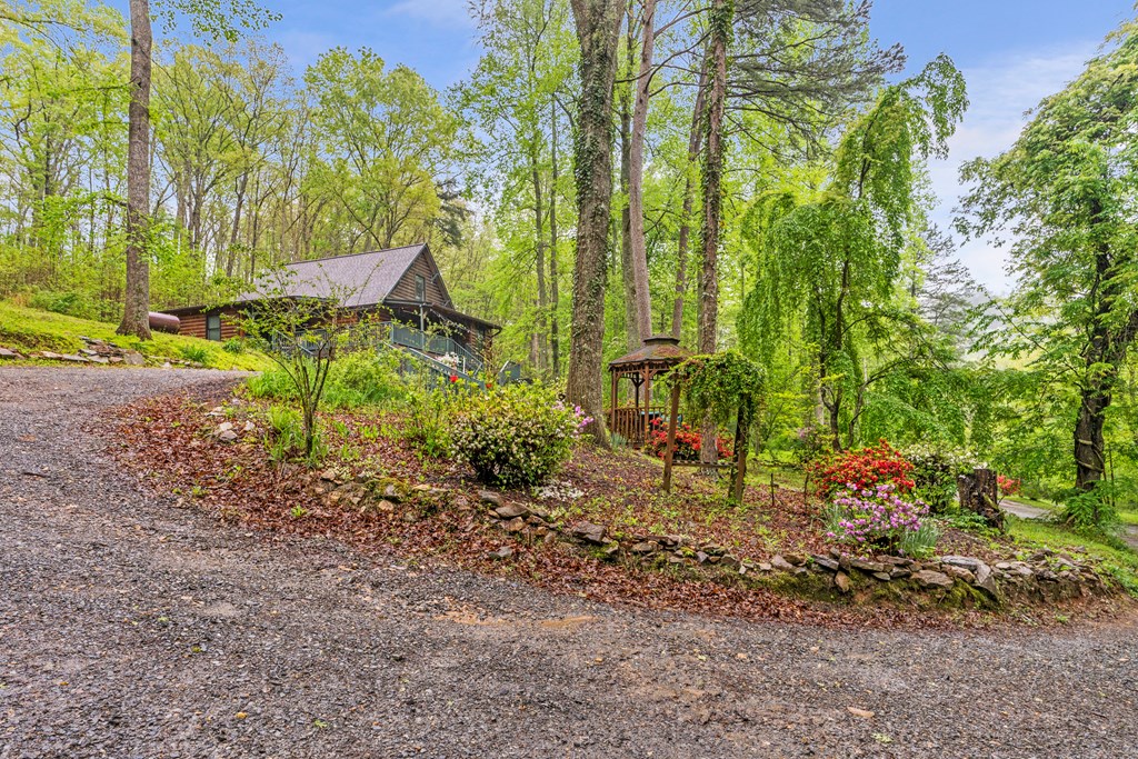176 Meadow Creek Way