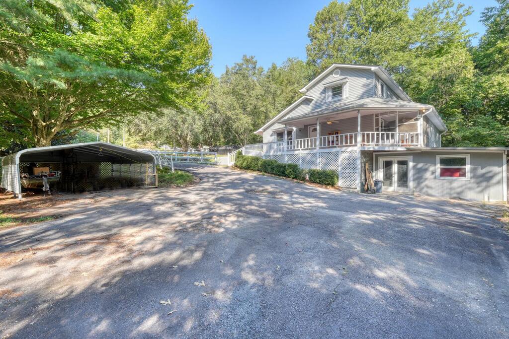 6881 Woodlake Circle