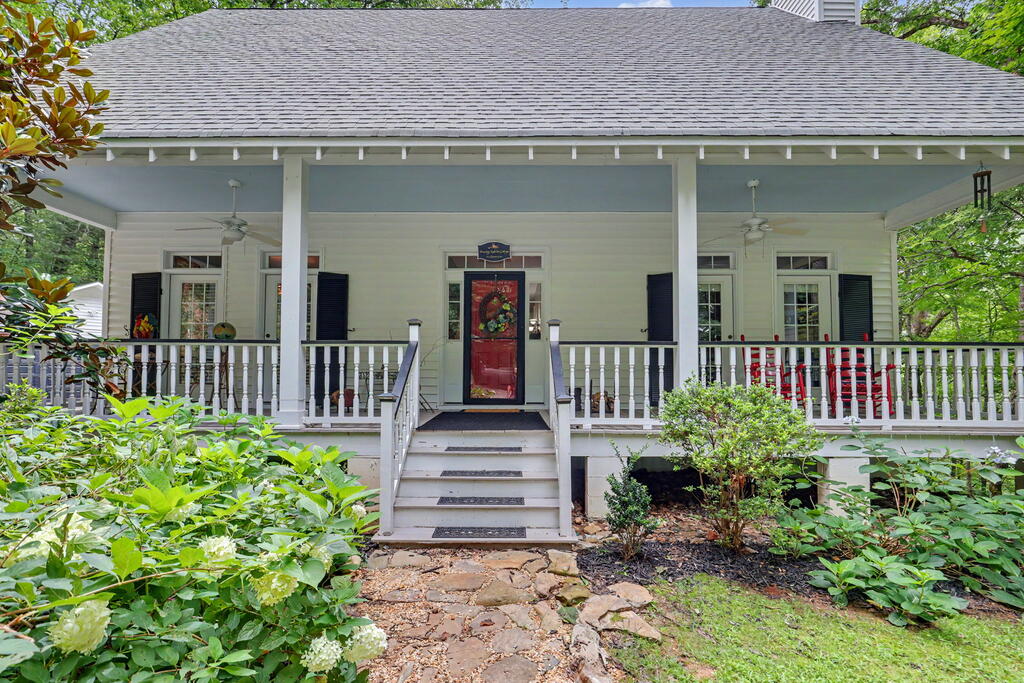 306 Choestoe Lane