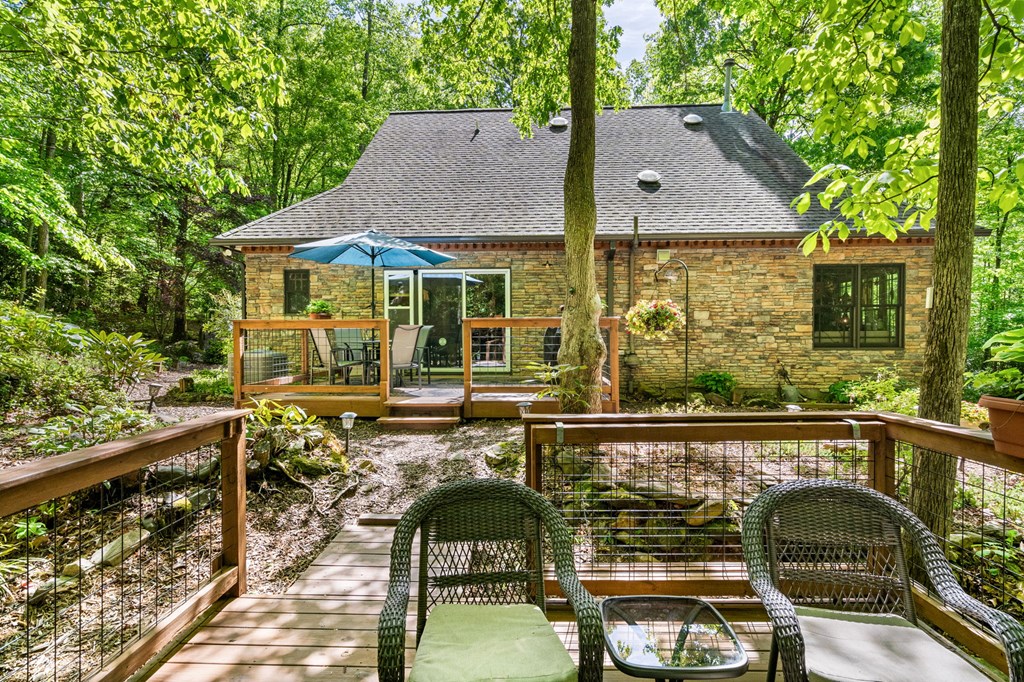 255 Stoney Brook Trail