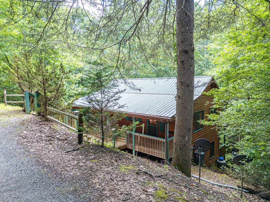 75 Crooked Lane