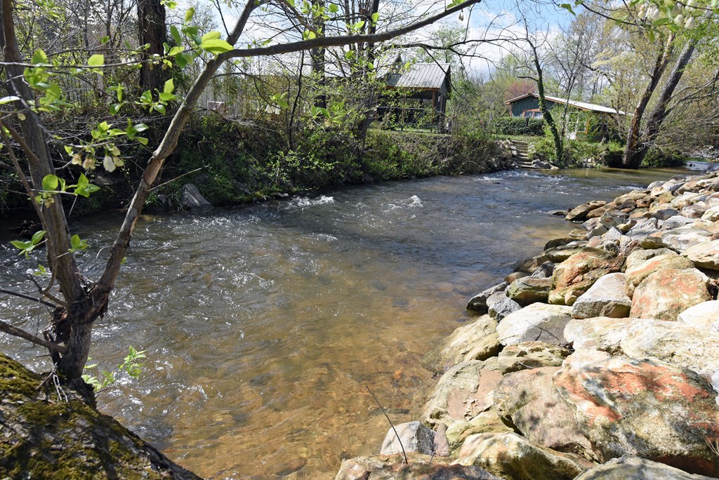 467 Golden Nugget Road