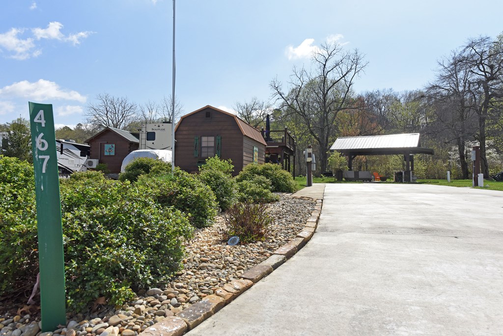 467 Golden Nugget Road