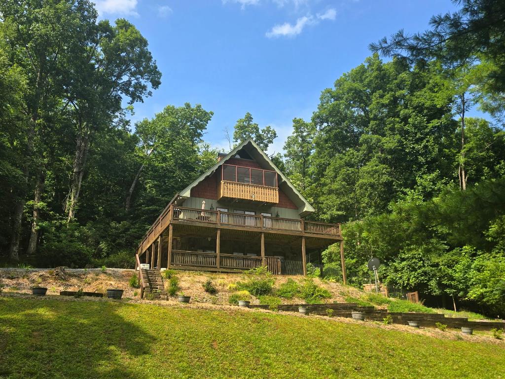 206 Peckerwood Road