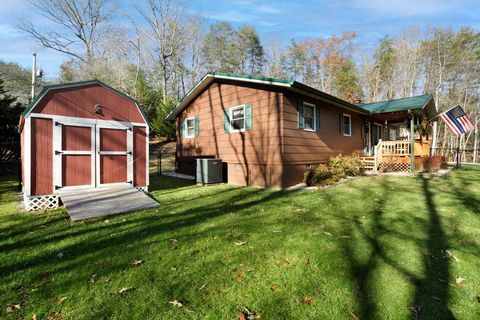 A home in Hayesville