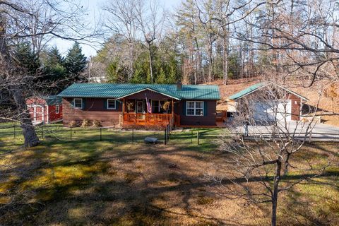 A home in Hayesville