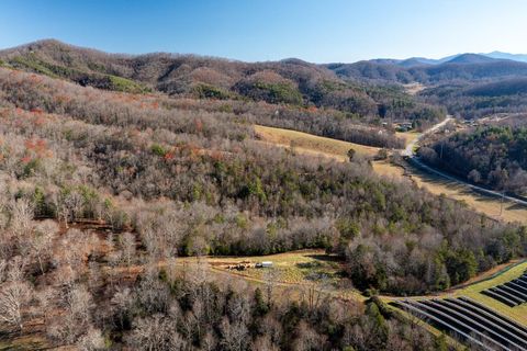 A home in Hayesville