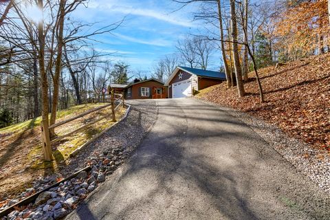 A home in Hayesville