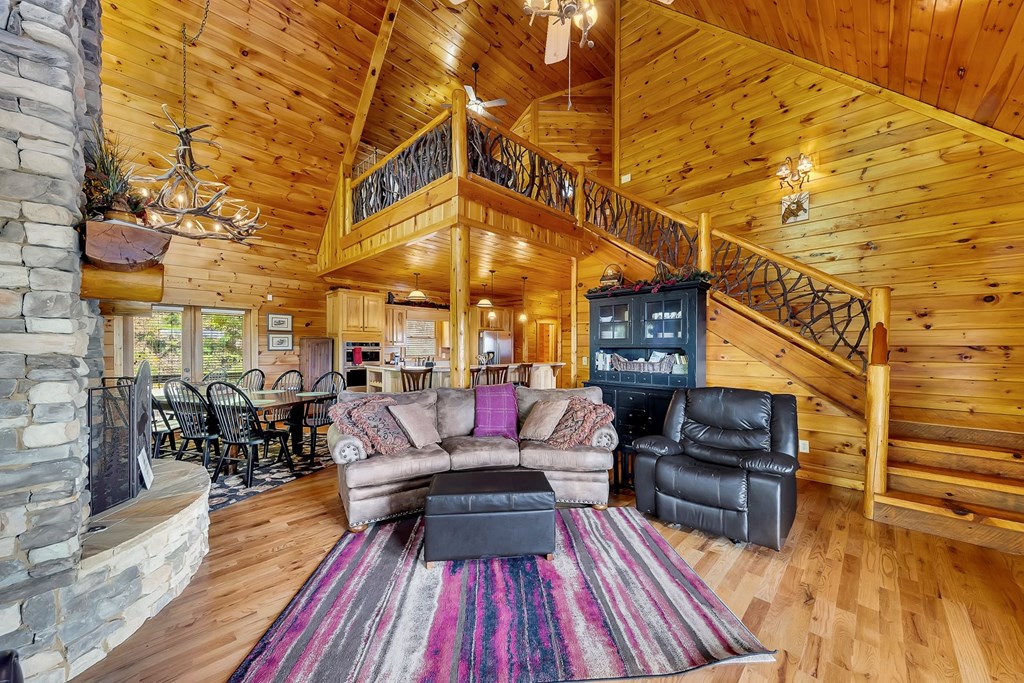 499 Raven Ridge Circle