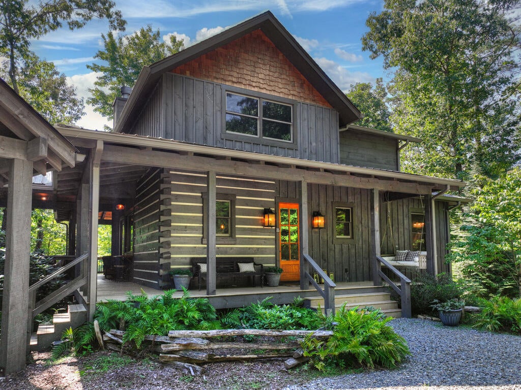199 Hiawatha Trail N