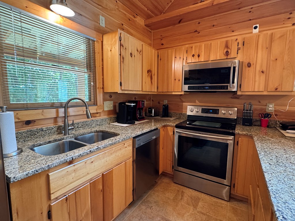 86 Lightning Bug Lane