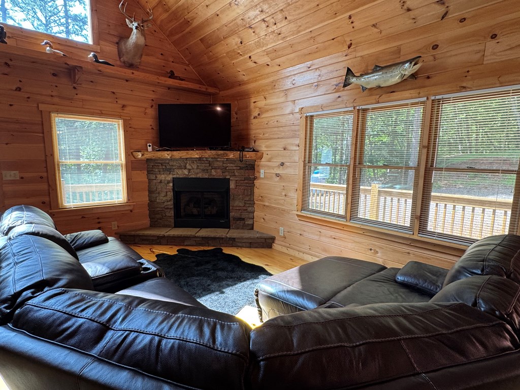 86 Lightning Bug Lane