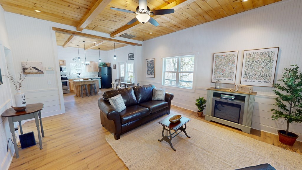 820 Beaver Creek