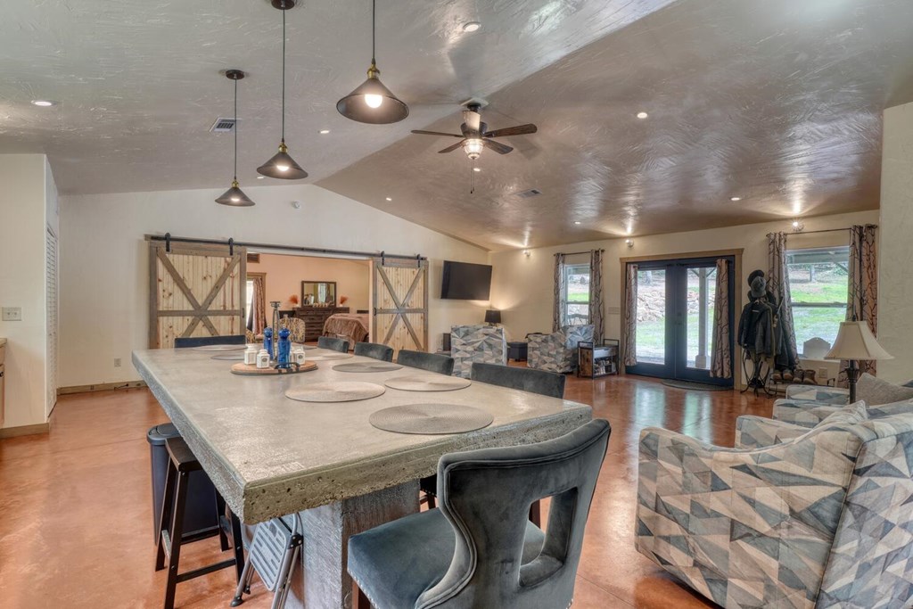 1529 Cedar View Lane