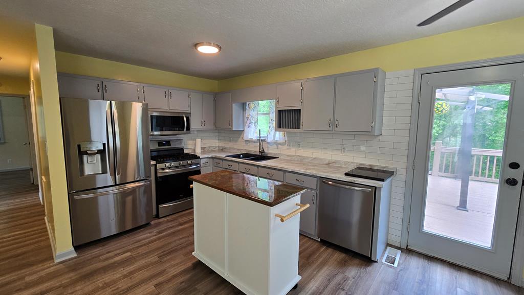 22 Smokey Creek Cove