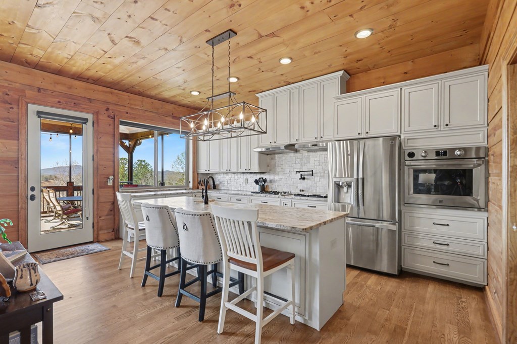 899 Ridge Pointe Way