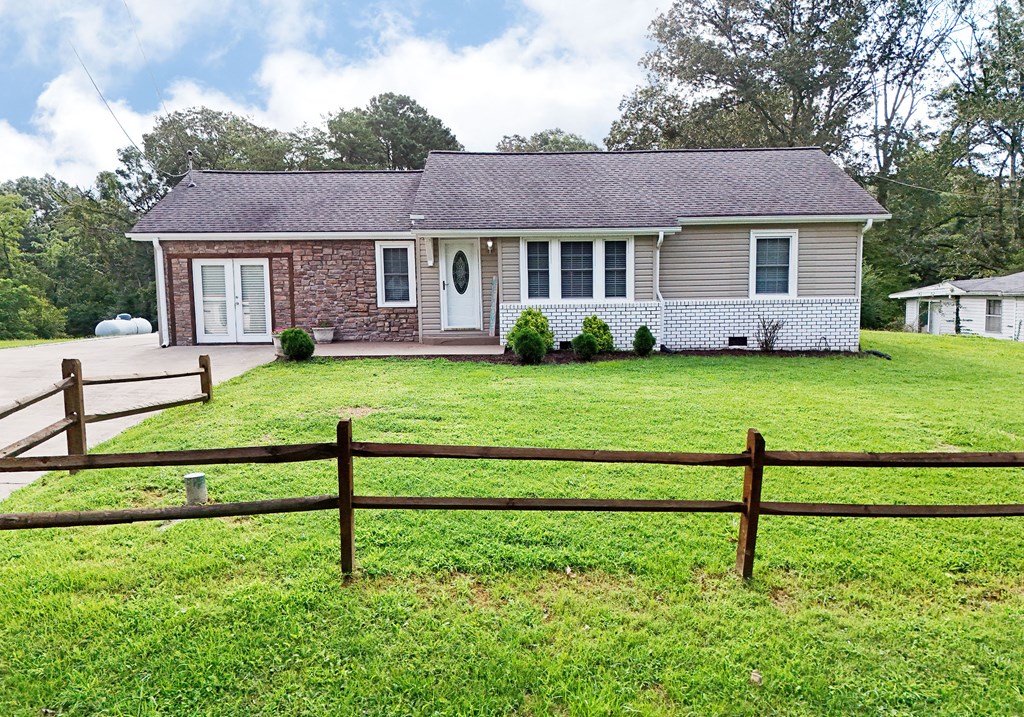 749 Hillcrest Drive