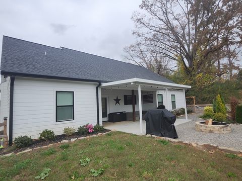 A home in Hayesville