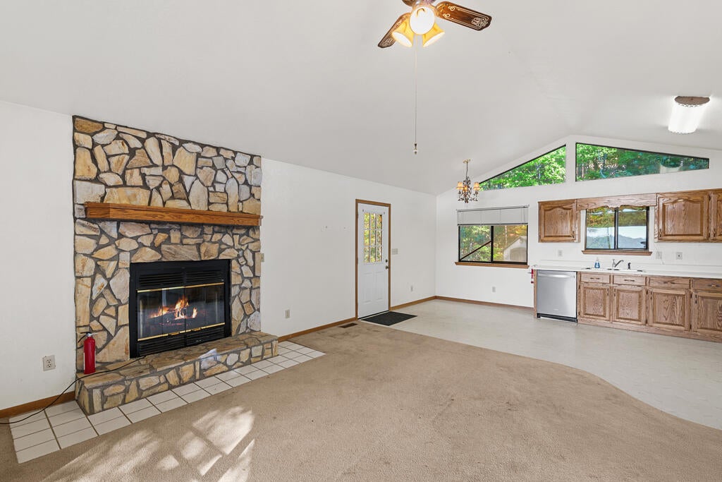 895 Lake Apalachia Acres