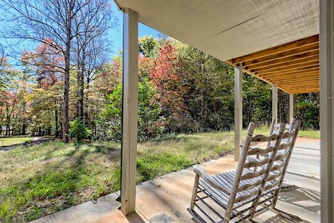 A home in Hayesville