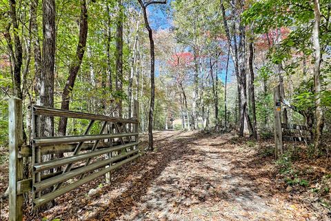 A home in Hayesville