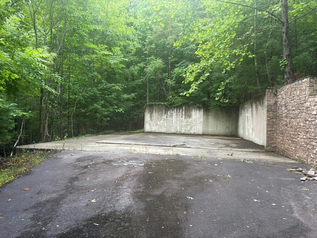 99 Nelson Circle