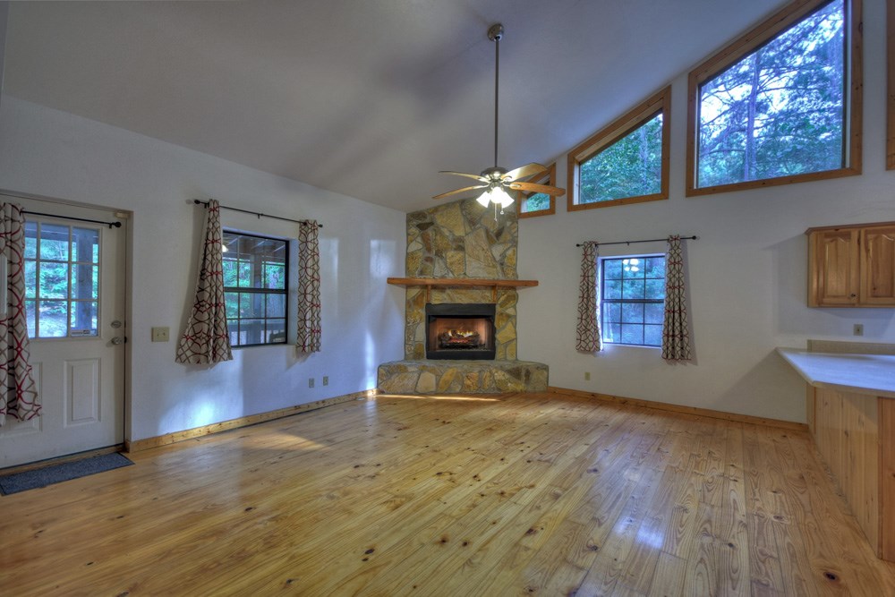 136 Pine View Lane
