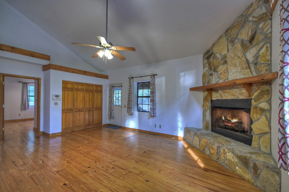 136 Pine View Lane