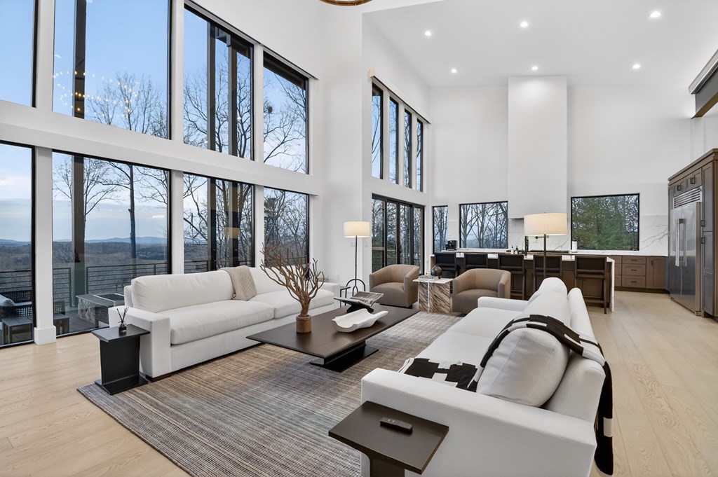 Blue Ridge, Georgia, 30513, United States, 5 Bedrooms Bedrooms, ,6 BathroomsBathrooms,Residential,Active,2017447