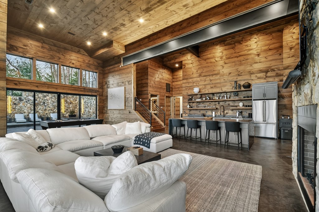 Blue Ridge, Georgia, 30513, United States, 5 Bedrooms Bedrooms, ,6 BathroomsBathrooms,Residential,Active,2017447