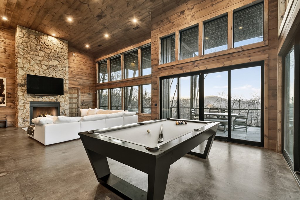 Blue Ridge, Georgia, 30513, United States, 5 Bedrooms Bedrooms, ,6 BathroomsBathrooms,Residential,Active,2017447