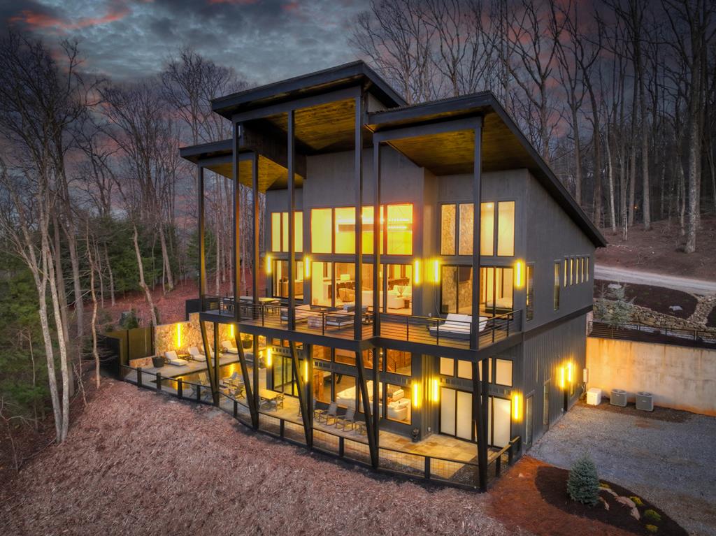 Blue Ridge, Georgia, 30513, United States, 5 Bedrooms Bedrooms, ,6 BathroomsBathrooms,Residential,Active,2017447