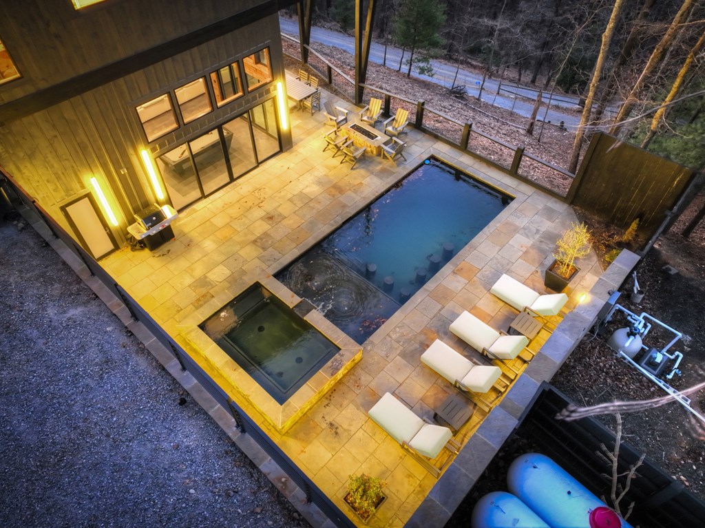 Blue Ridge, Georgia, 30513, United States, 5 Bedrooms Bedrooms, ,6 BathroomsBathrooms,Residential,Active,2017447
