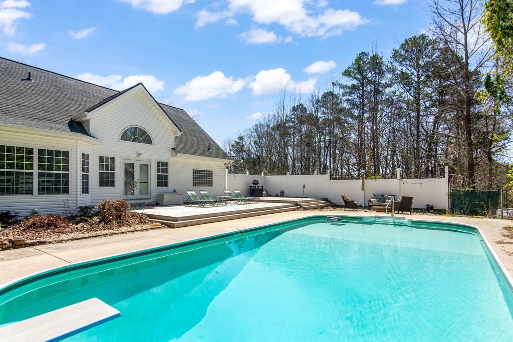 41 Thompson Court