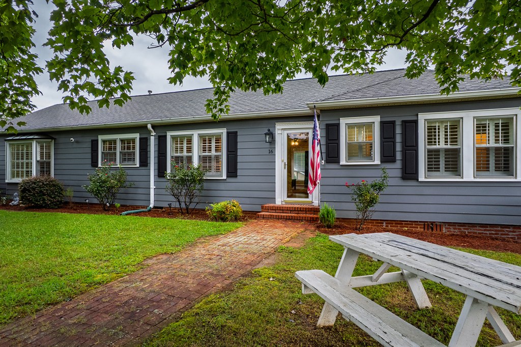 16 Bittings Avenue