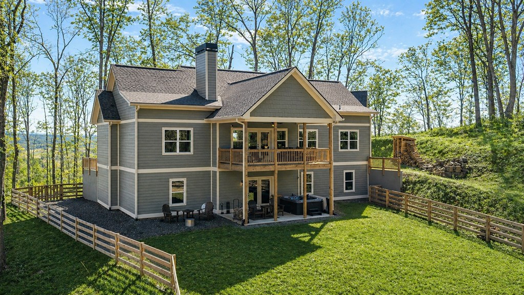 218 Oakwood Lane