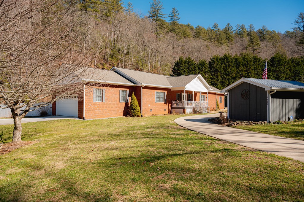 1631 Moody Hollow Road
