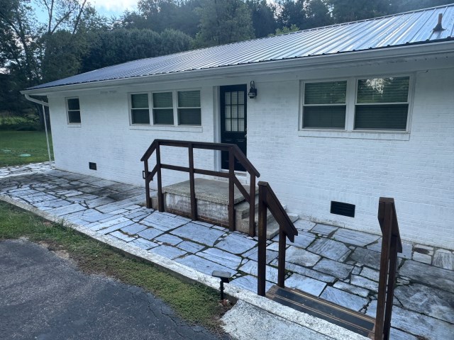 1021 Mineral Bluff Highway