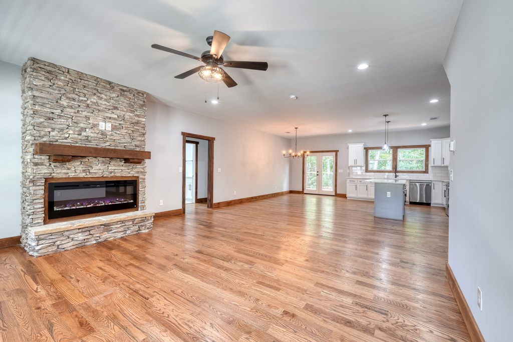 189 Fountain Oaks Drive
