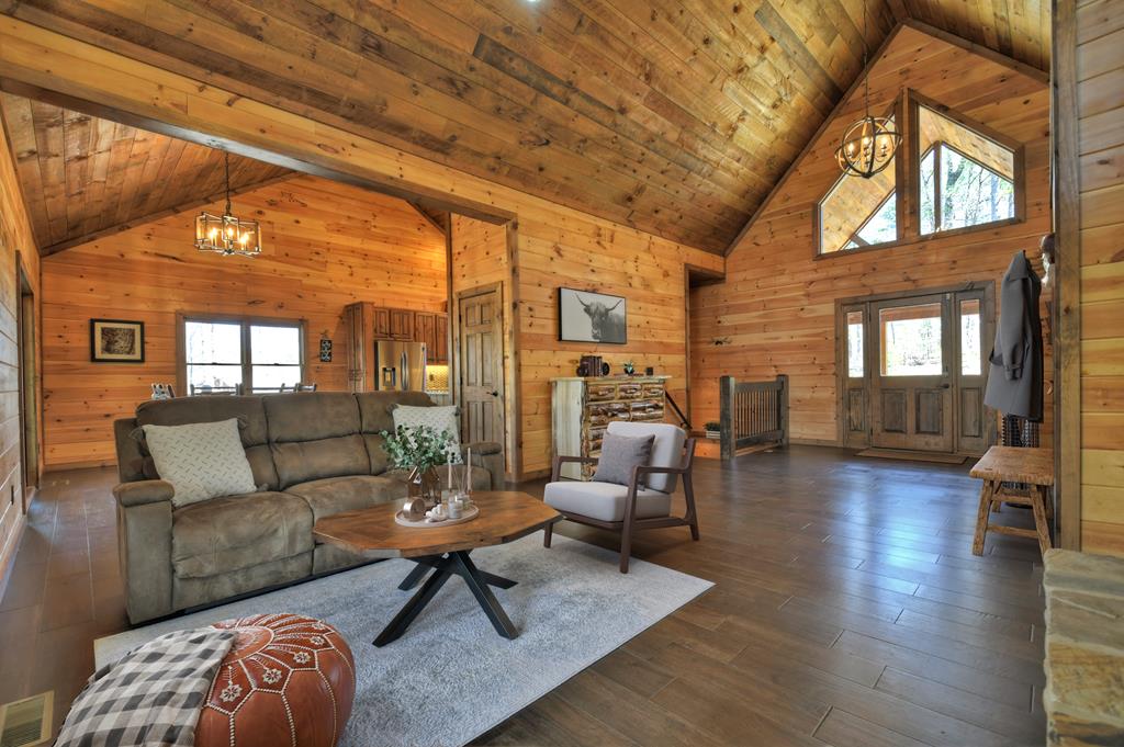 658 Highland Gap