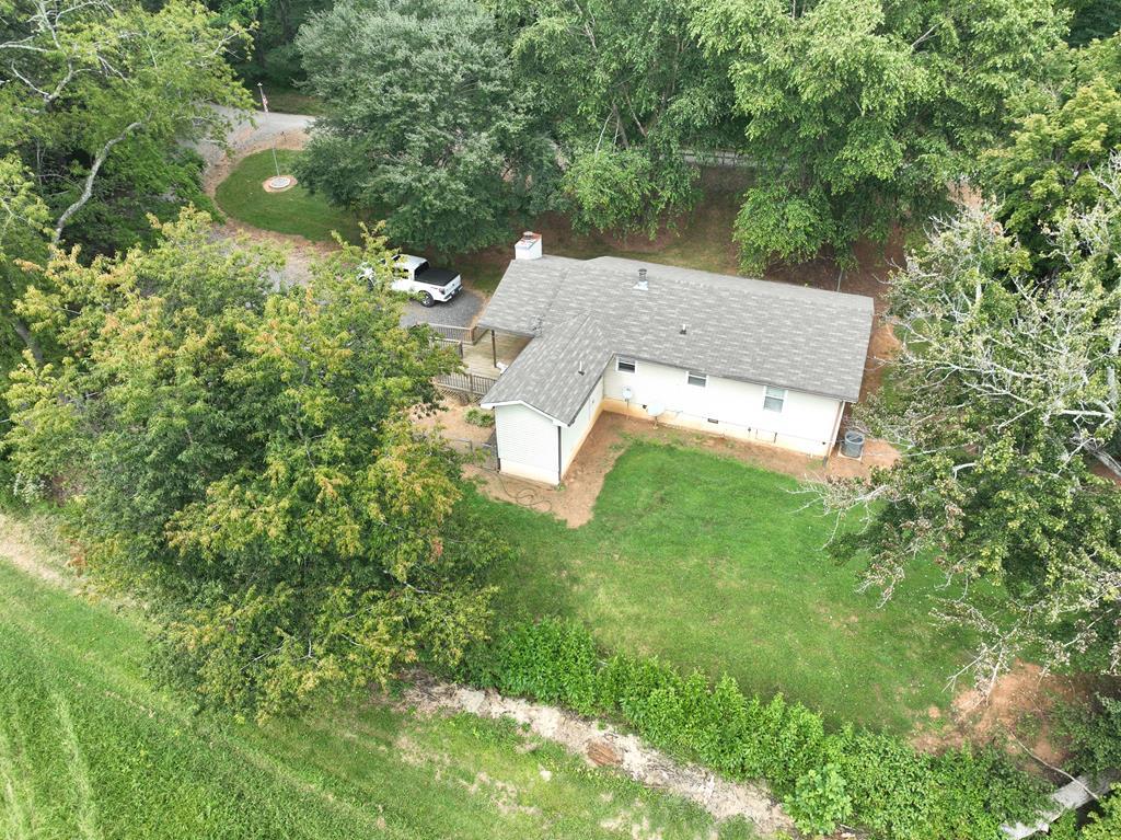 903 Village Road